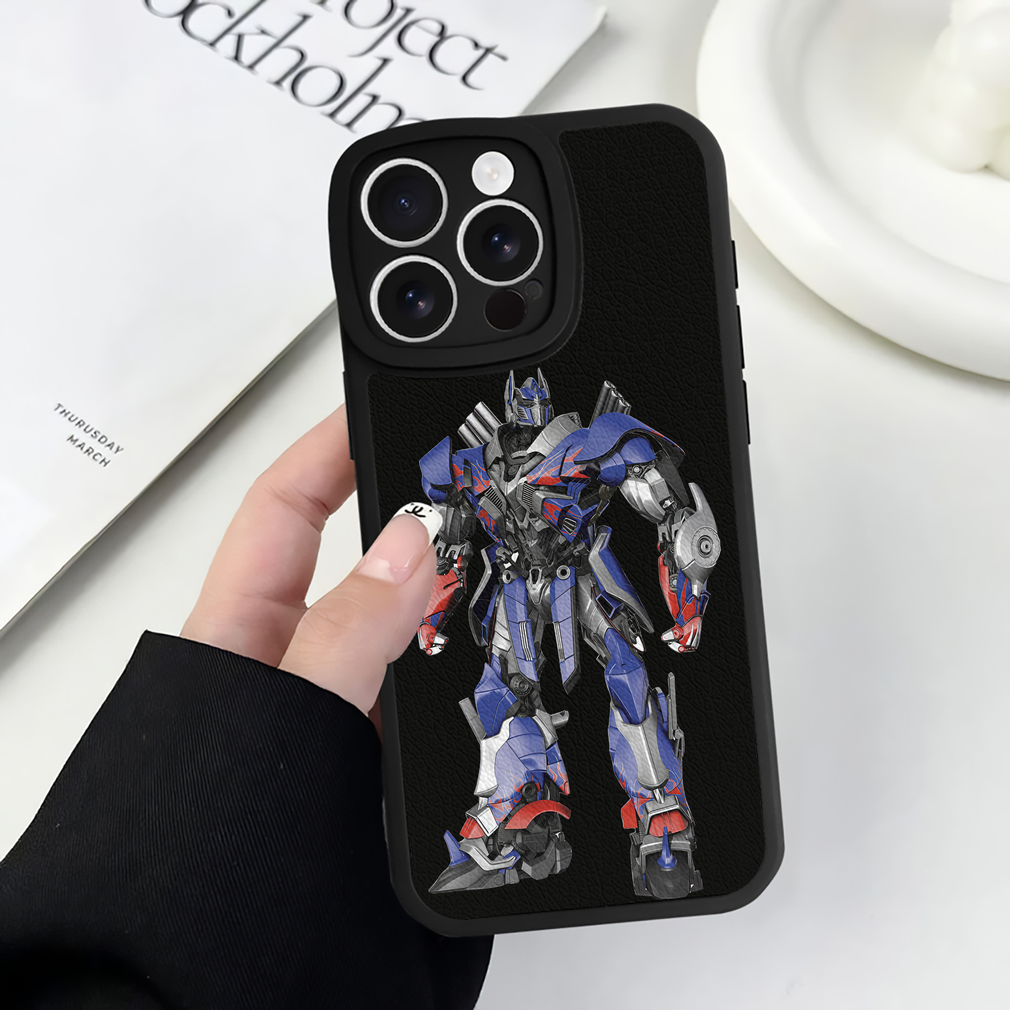 （画像用） Transformers トランスフォーマー 【iPhone 16シリーズ対応】シリコンスマホケース（レザー調） 材質：シリコン